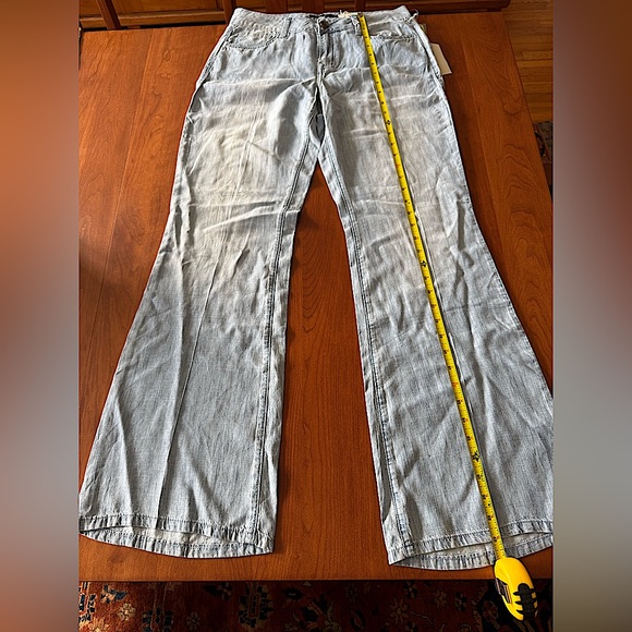 Anthropologie | Level 99 Light Wash Newport Wide-Leg Pants 28 - Picture 9 of 9